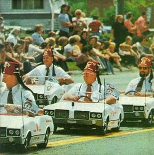 DEAD KENNEDYS - FRANKENCHRIST (REMASTERED)