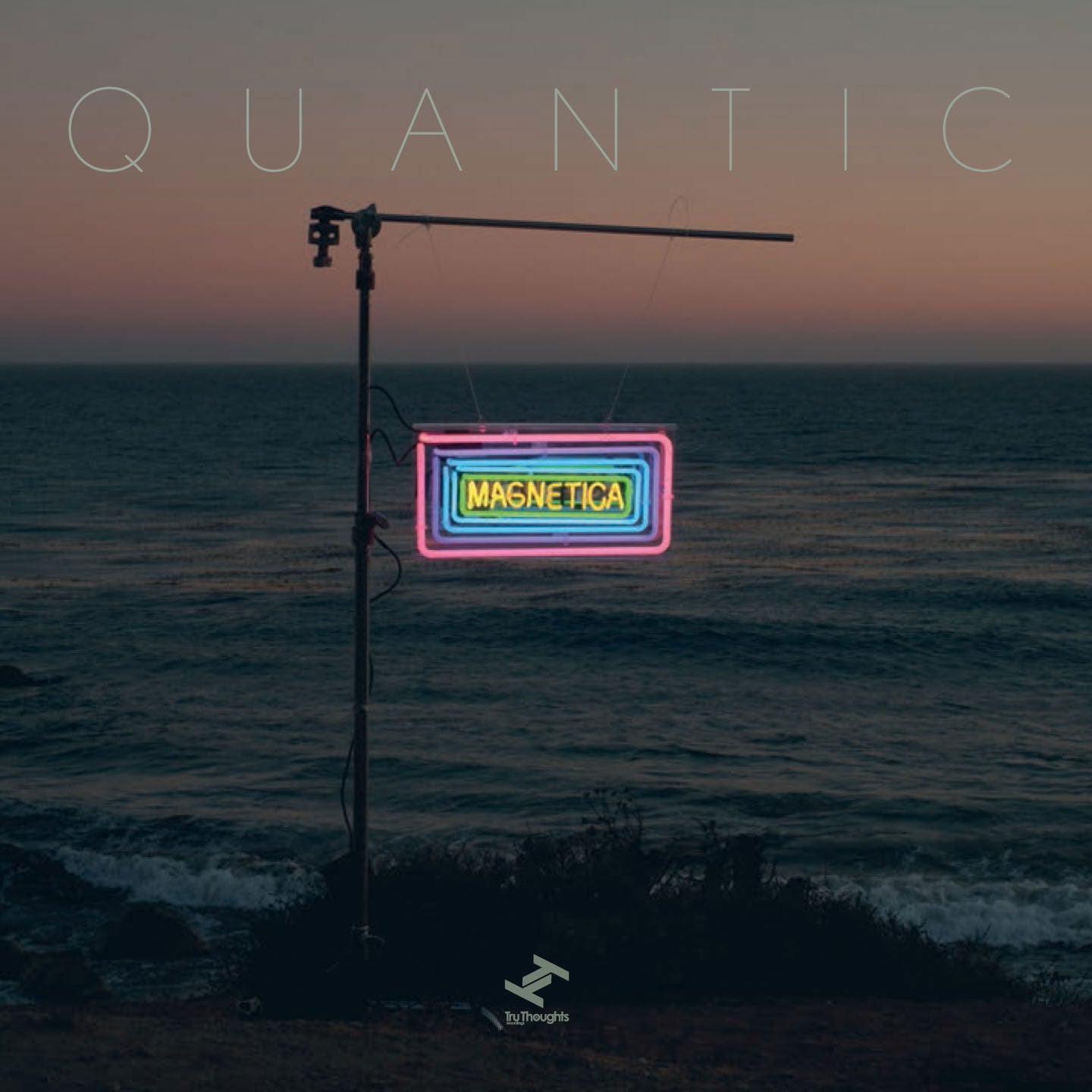 QUANTIC  - MAGNETICA